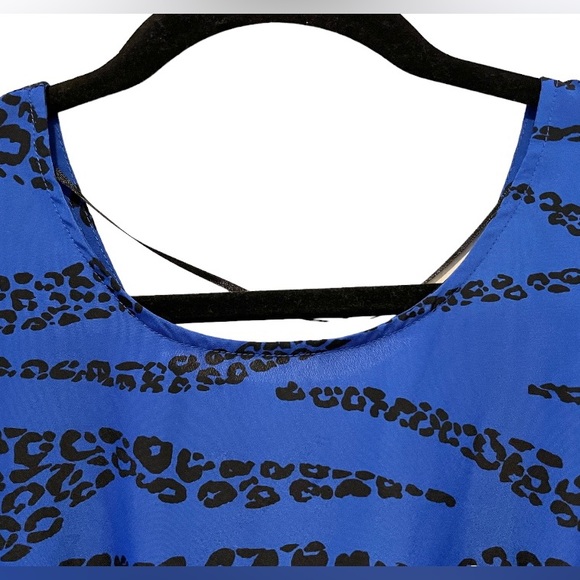 Kensie Size Medium Animal Print Round Neck Sleeveless Midi Dress Elastic Waist - Picture 2 of 10